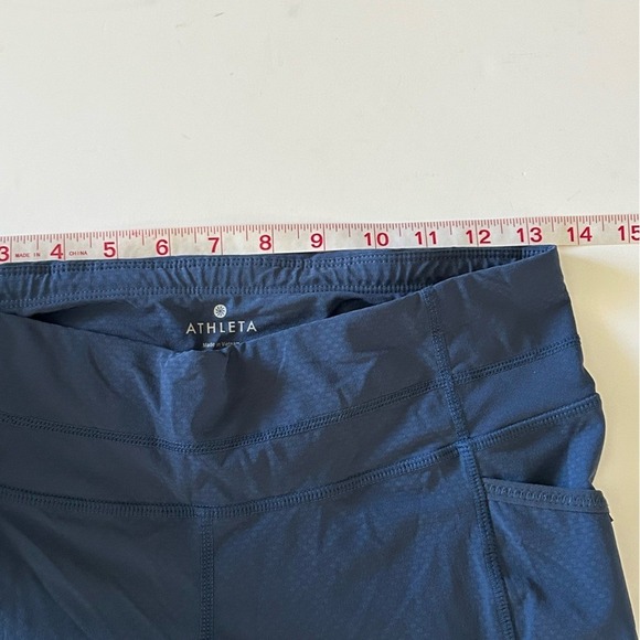 Athleta Blue Dobby Be Free Knicker Crop Capri Leggings pants size small - Picture 7 of 8